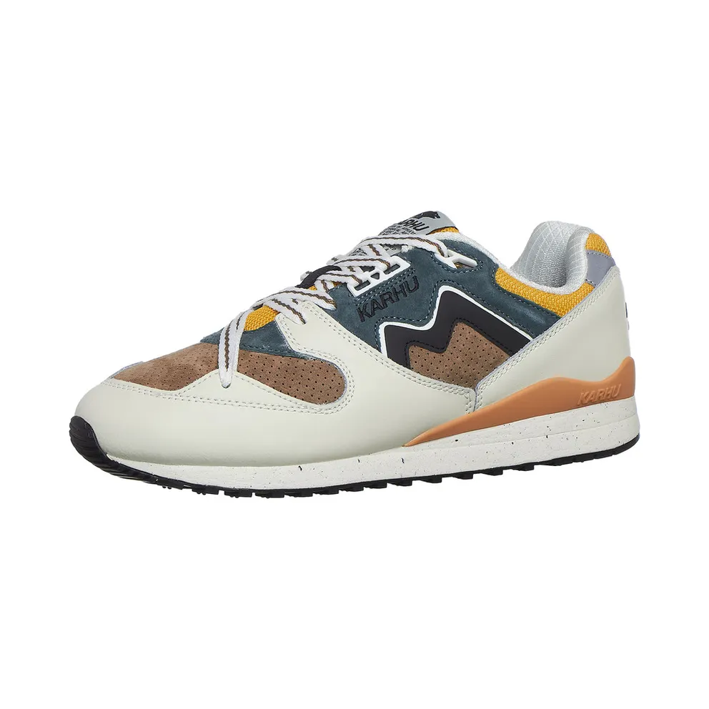 Karhu Synchron Classic Lily White / Jet Black (F802664)