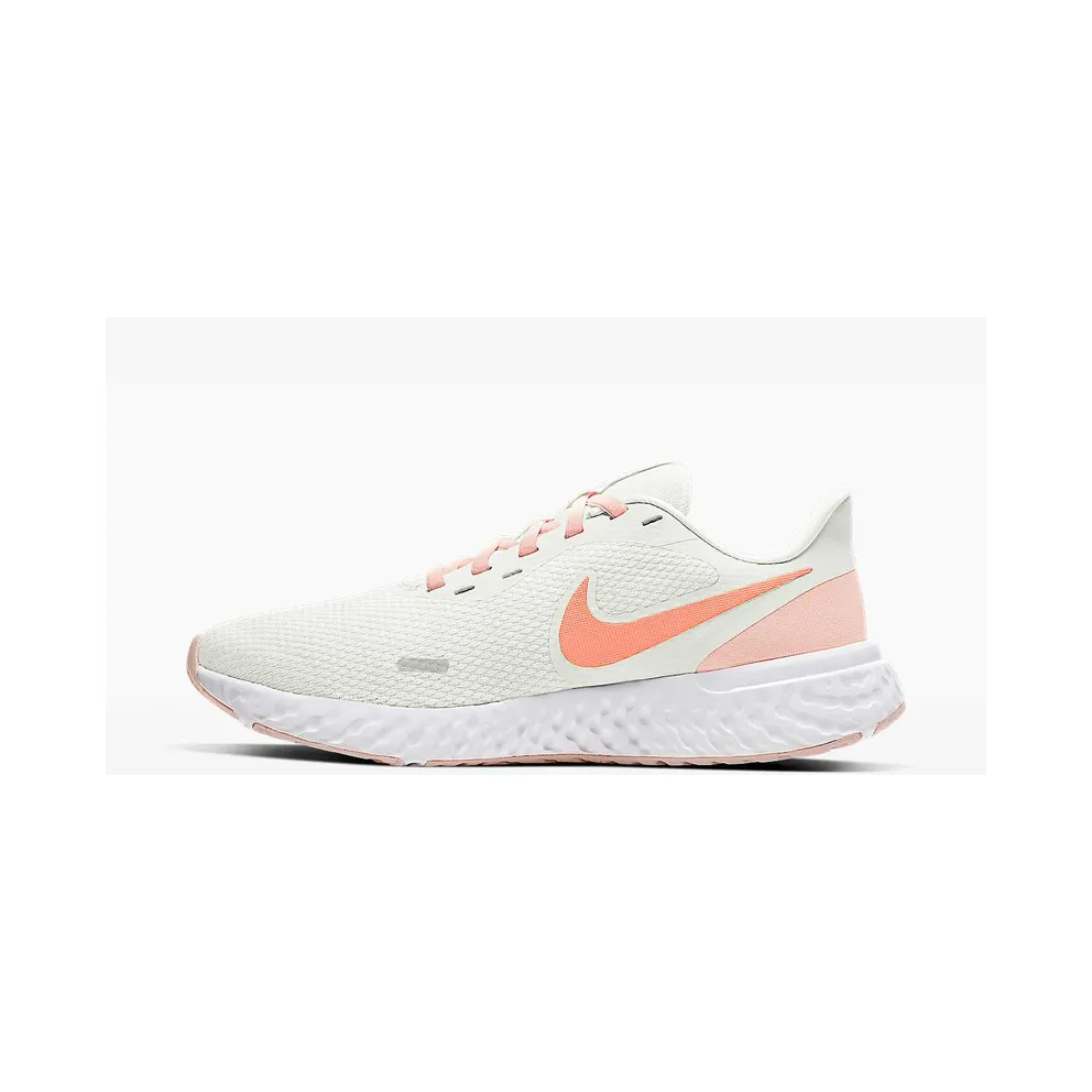Nike Revolution 5 “Summit White / Orange Pearl / White / Crimson Bliss” (BQ3207-109)
