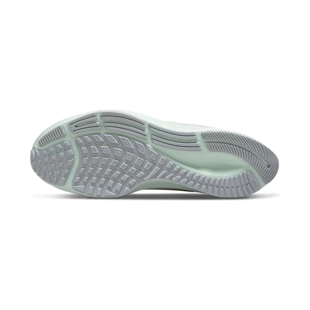 Nike Air Zoom Pegasus 38 Premiumen for Women (straat) White (DH6507-111)