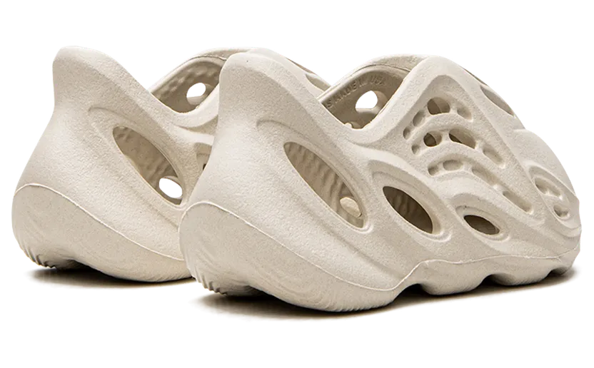 yeezy-sneaker GW7231