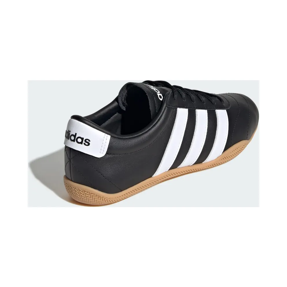 Adidas Grand Court Lo “Core Black Cloud White Gum” (JQ9684)