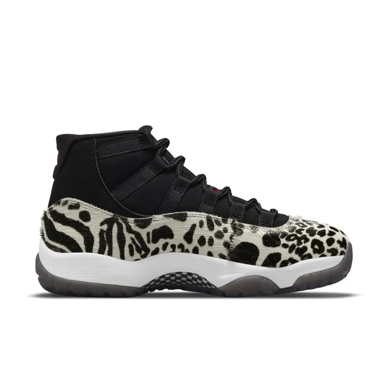 Air Jordan 11 Retro Black (AR0715-010)