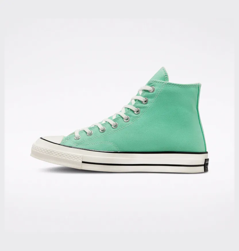 converse-chuck-taylor-all-star A00748C