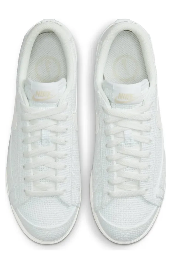 nike-blazer DN0744-100