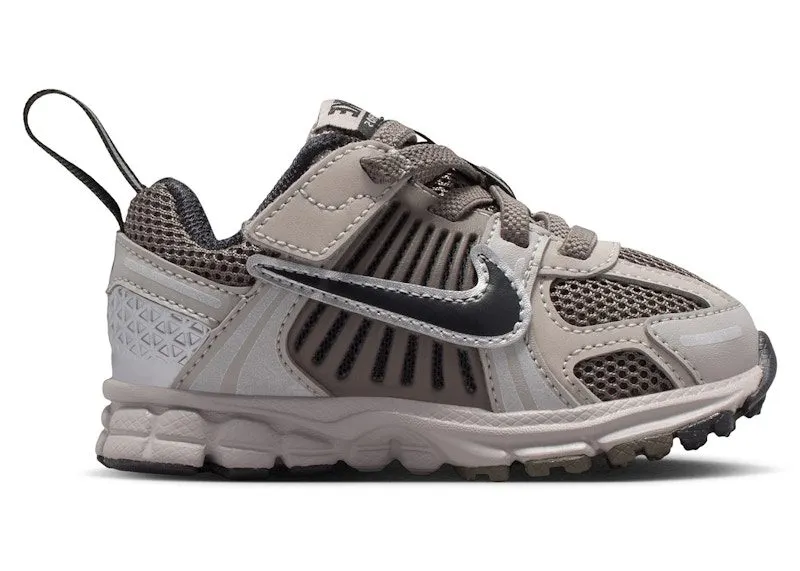 Nike Vomero 5 College Grey Cave Stone Metallic Silver Black (HF7000-010)