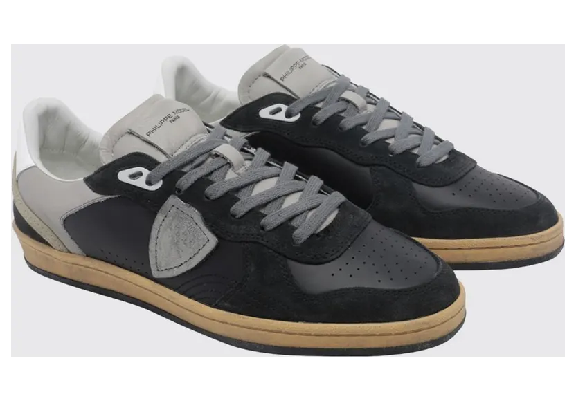 Philippe Model Pgal Suede Calfskin Low-Top Sneakers with Perforated Toe Black 1 (PGLUVD07)