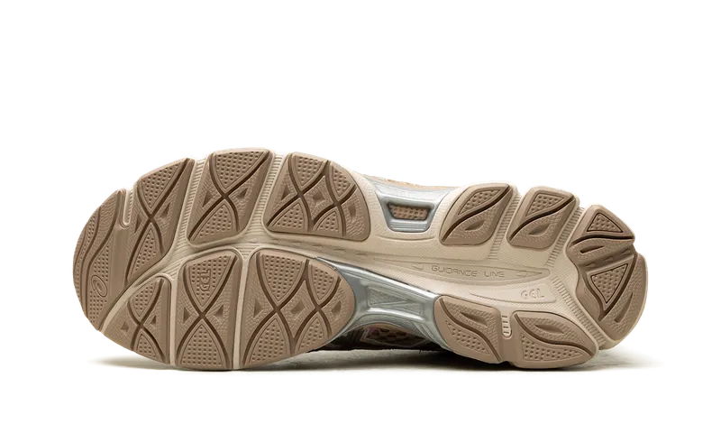 Asics Gel-Cumulus 16 “Cinnamon” (1203A733-200)