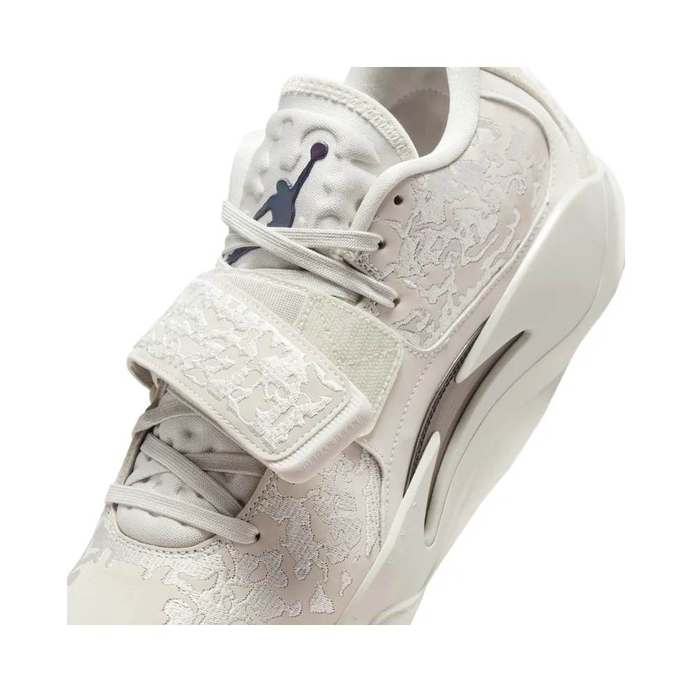 Jordan Zion 3 SE M.U.D. Light Bone (FN1714-040)