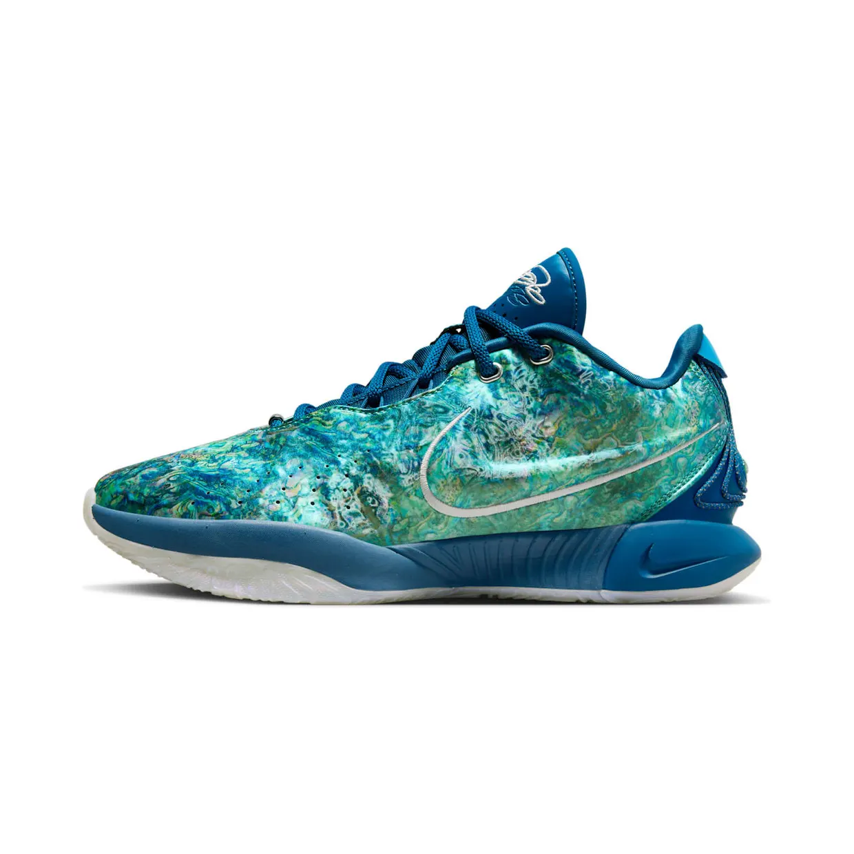 nike-lebron FN0708-400