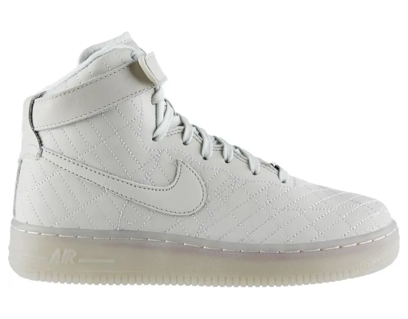 nike-air-force 704010-001