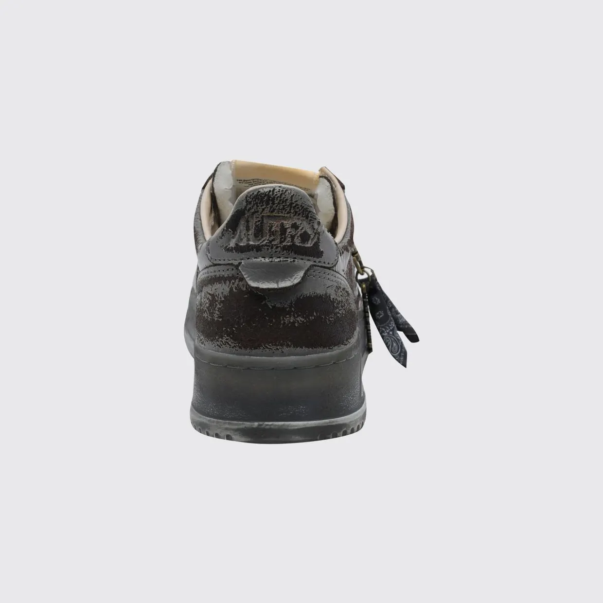 Autry Medalist Low Super Vintage Patent Leather Sneakers with Worn Effect Grey (AVLMTW02) (2)