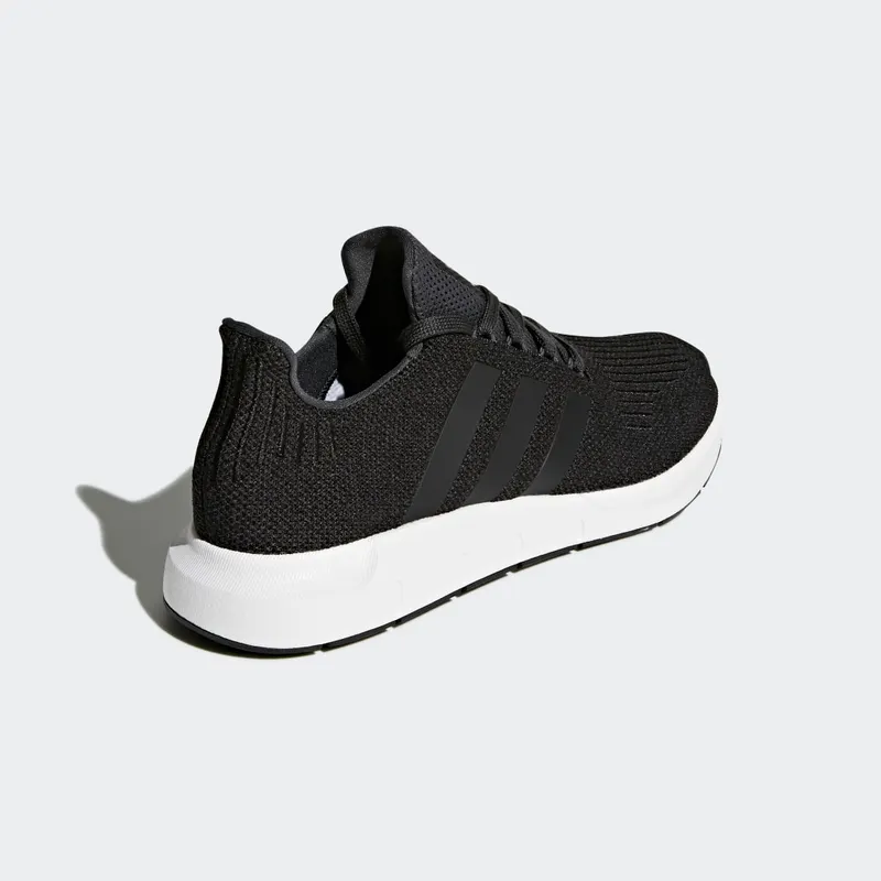 Adidas Swift Run Black / Carbon / Core Black / Medium Grey Heather (CQ2114)