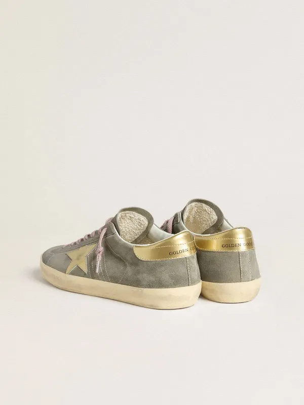 Golden Goose Super-Star In Gray Suede With Gold Metallic Leather Star And Heel Tab (GMF00101.F007350.35928) (4)