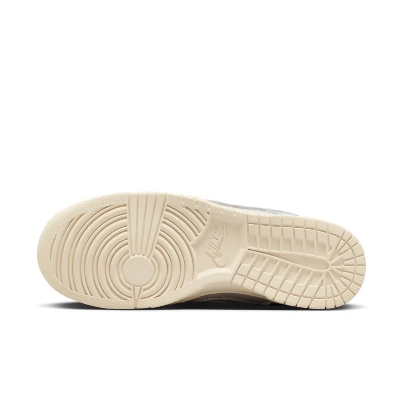 Nike Dunk Low “Light Orewood Brown” (DZ2538-100)