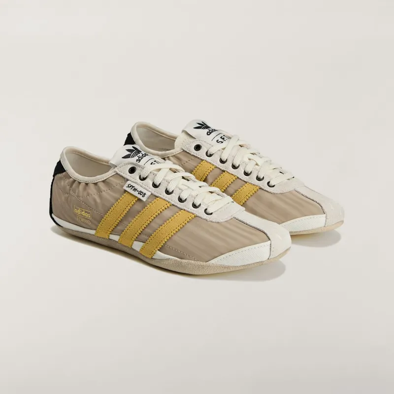 Adidas Tokyo “Song For The Mute”: stille collab in off-white en geel (3)
