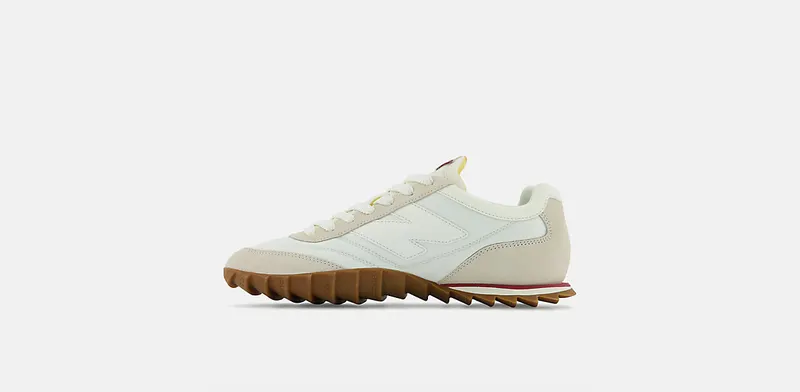 New Balance New Balance Unisex RC30 Beige/White (URC30AC)