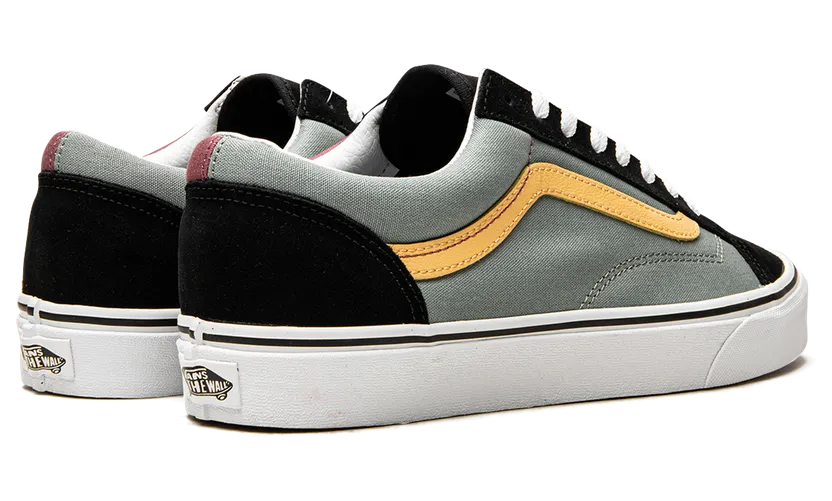 vans-style VN0A54F6B79