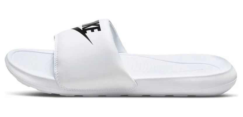 nike-victori-one CN9675-100