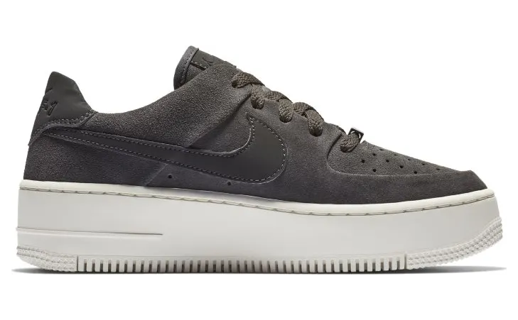nike-air-force AR5339-001