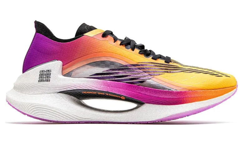 li-ning-sneaker ARHQ245-1