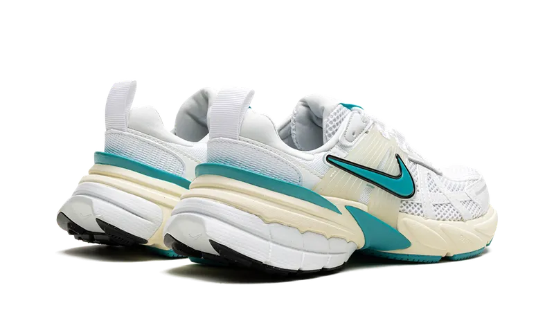 Nike V2K Run “Dusty Cactus” (FD0736-105)