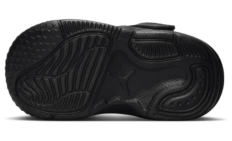 air-jordan-max-aura DZ4355-001