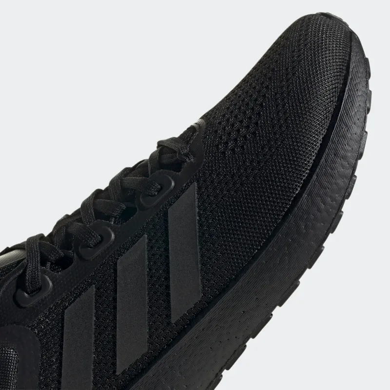 adidas Pureboost 22 Core Black / Core Black / Cloud White (GW8589)