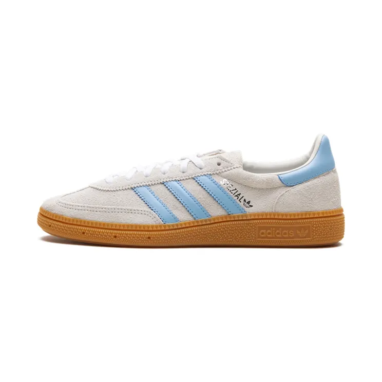adidas Handball Spezial “Alumina”: beige en lichtblauw in balans