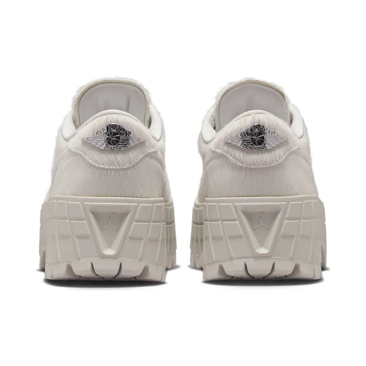air-jordan-1 IB7210-001