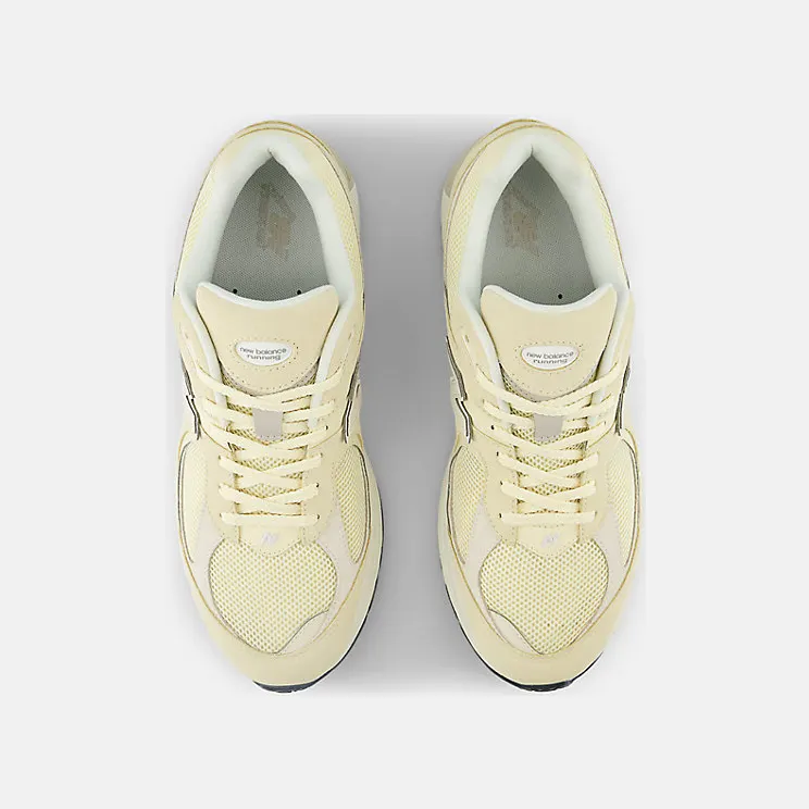 new-balance-2002r M2002RFI