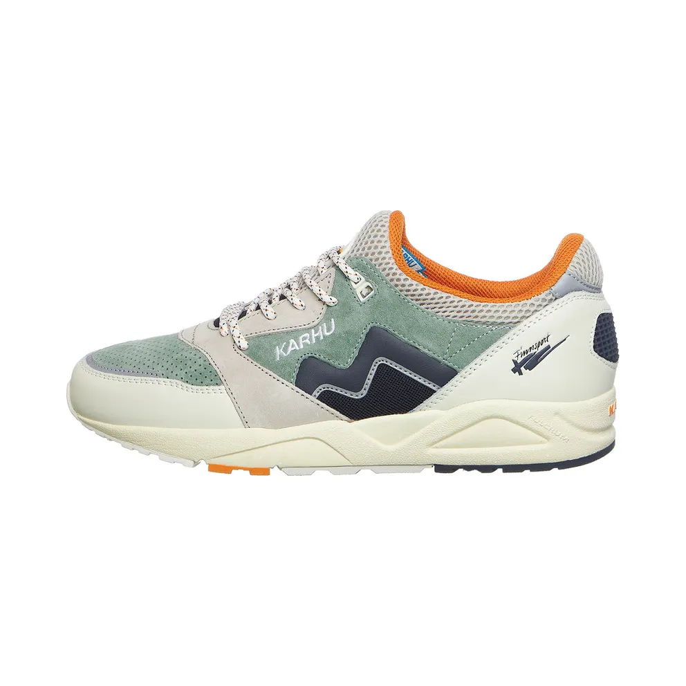 Karhu Aria Lily White / India Ink (F803083)