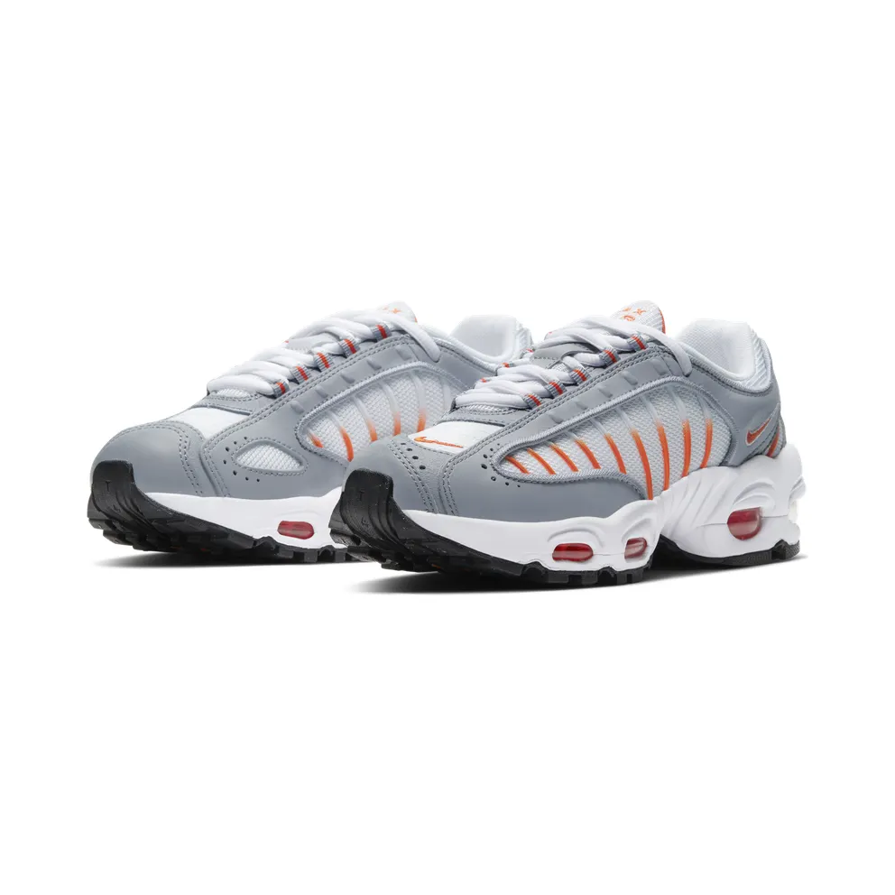 Nike Air Max Tailwind IV Older Kids’ White (BQ9810-108)