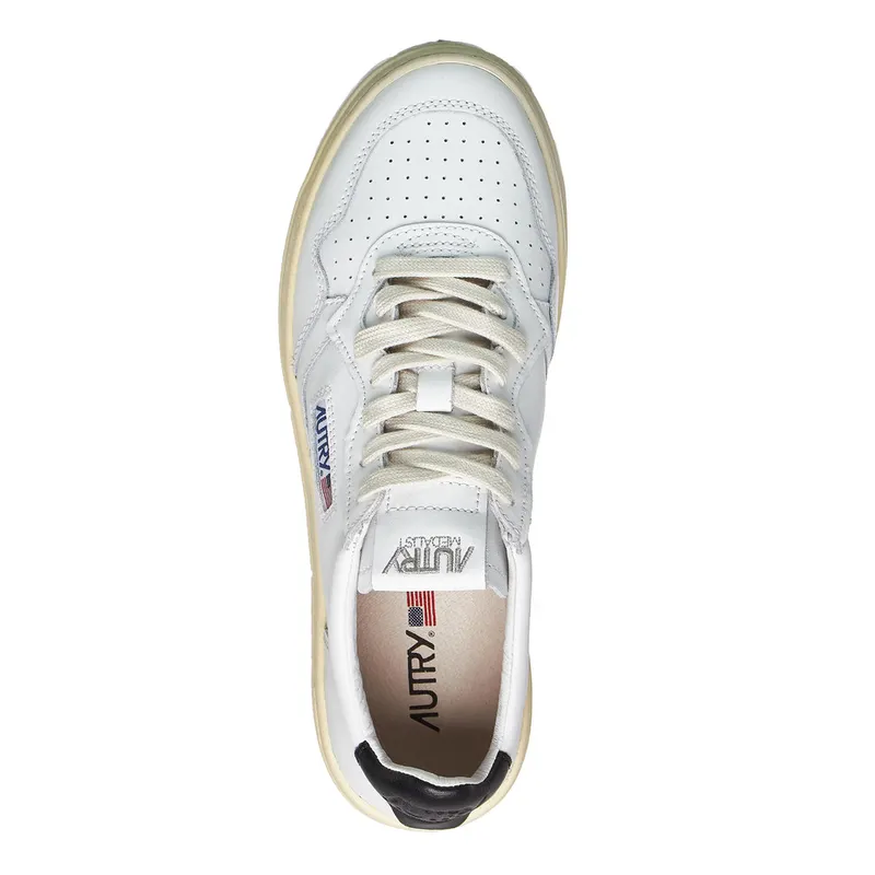 Autry Medalist Low White / Black (AULMLL22)