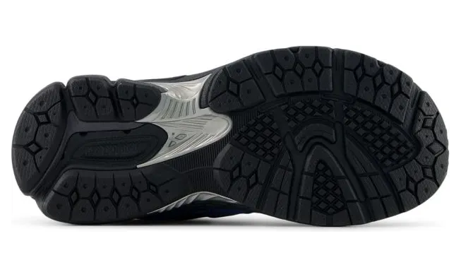 new-balance-2002r P20028GO