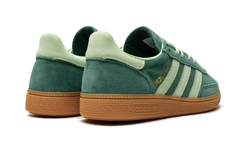 adidas Handball Spezial “Collegiate Green”: groen op groen, toch rustig (2)