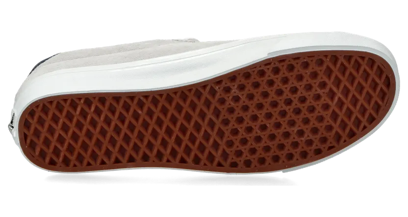 vans-style VN0A7Q5AJVY1