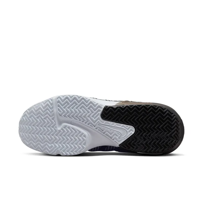 Nike LeBron Witness VII “Metallic Silver” (DM1123-100)
