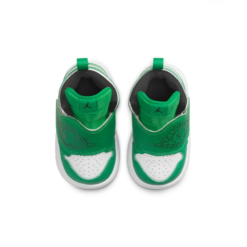 Sky Jordan 1 Lucky Green (BQ7196-301)