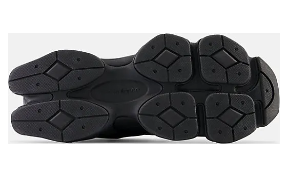 New Balance 9060 “Triple Black” (U9060BPM): zwart op zwart, met één grijze onderbreking (5)