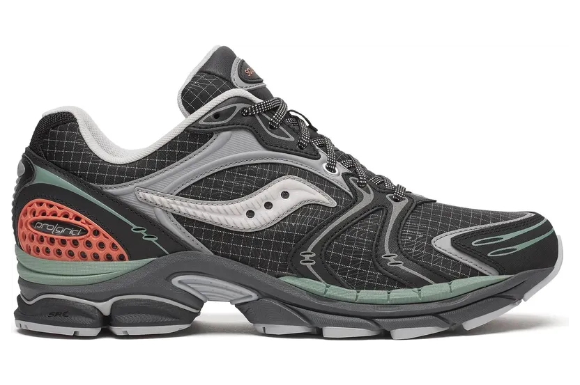 SAUCONY ProGrid Triumph 4 “Shadow / Silver” (S70937-1)