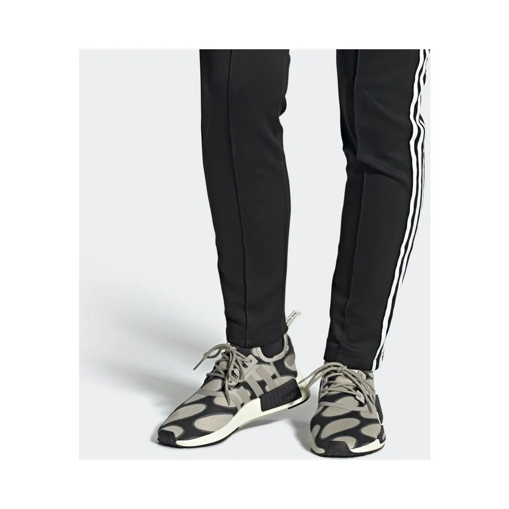 Adidas NMD_R1 Core Black / Off White / Grey Six (HP9780)