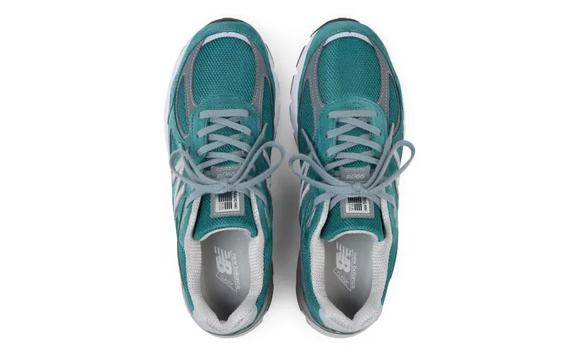 New Balance 990v4 (U990OV4)