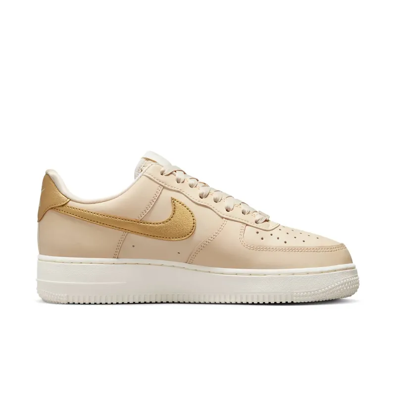 Nike Air Force 1 Low ’07 Sanddrift Metallic Gold (DQ7569-102)