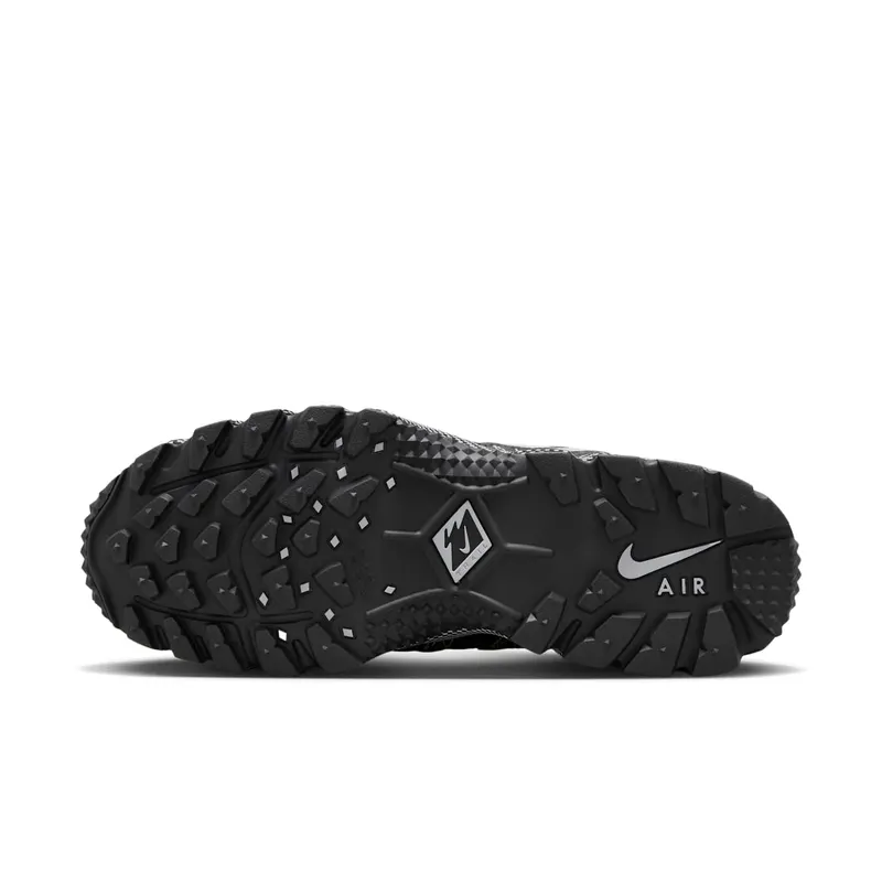 Nike Air Humara “Black/Metallic Silver” (FJ7098-002)