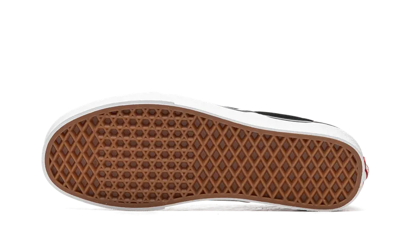 Vans Classic Slip On “Flame Skull” (VN0009Q7BMX)