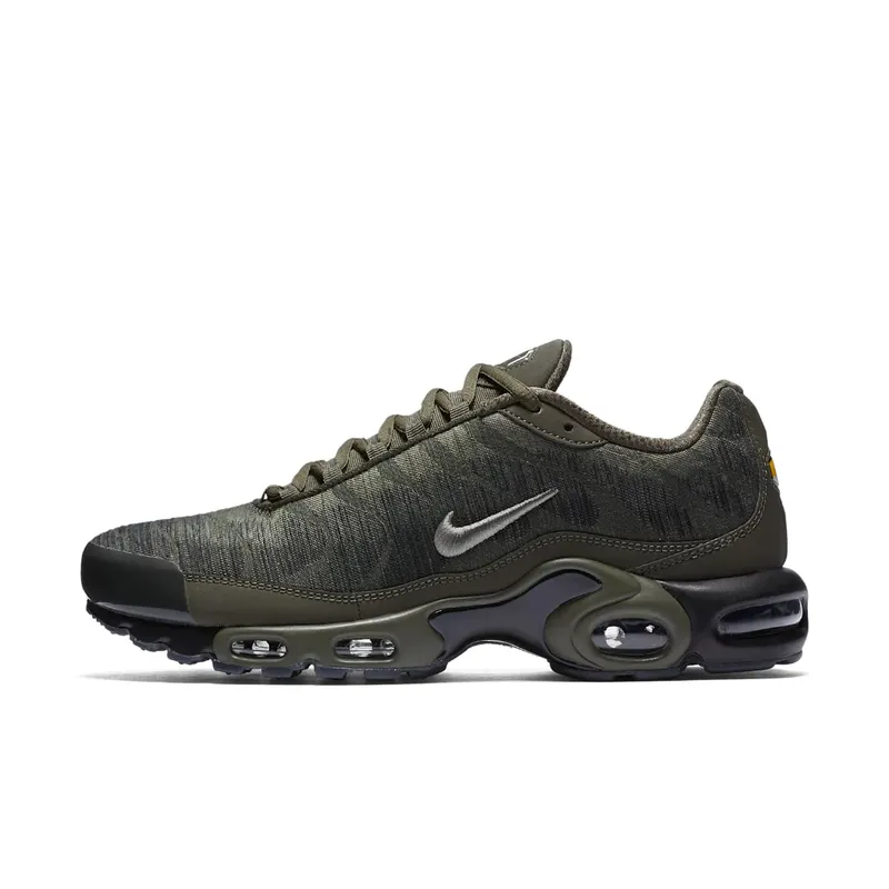 Nike Air Max Plus Jacquard “Cargo Khaki / Black / Light Bone / Dark Stucco” (845006-300)