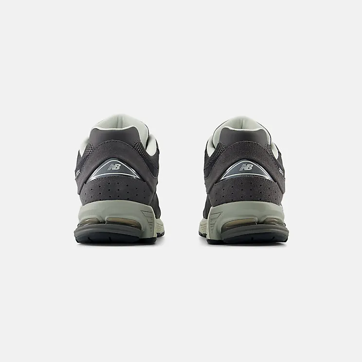 new-balance-2002r M2002RFL