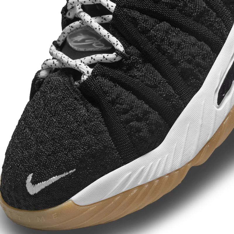 LeBron 18 voor kids Black (CW2760-007)