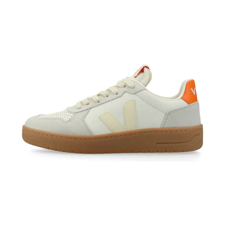 VEJA V-82 Grained Leather (pure / calcaire / fury) – VE3320758