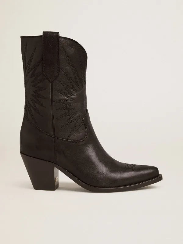 Golden Goose Low Wish Star Boots In Black Leather With Tone-On-Tone Inlay Star (GWF00780.F006290.90100)